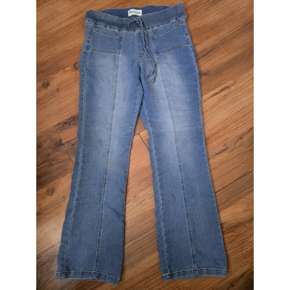 No Boundaries Seam Front Bootcut Pants in a light wash Jeans Large 12-14 S30